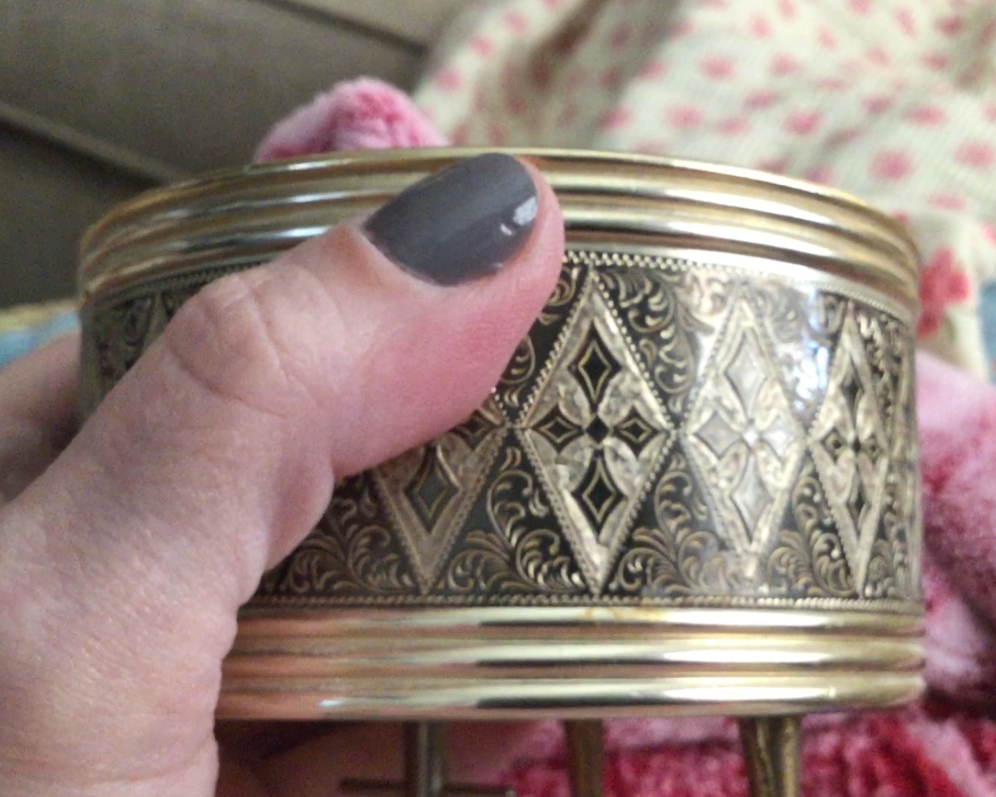 DC380718-8F9A-484B-90E5-D5B80BF47B1D